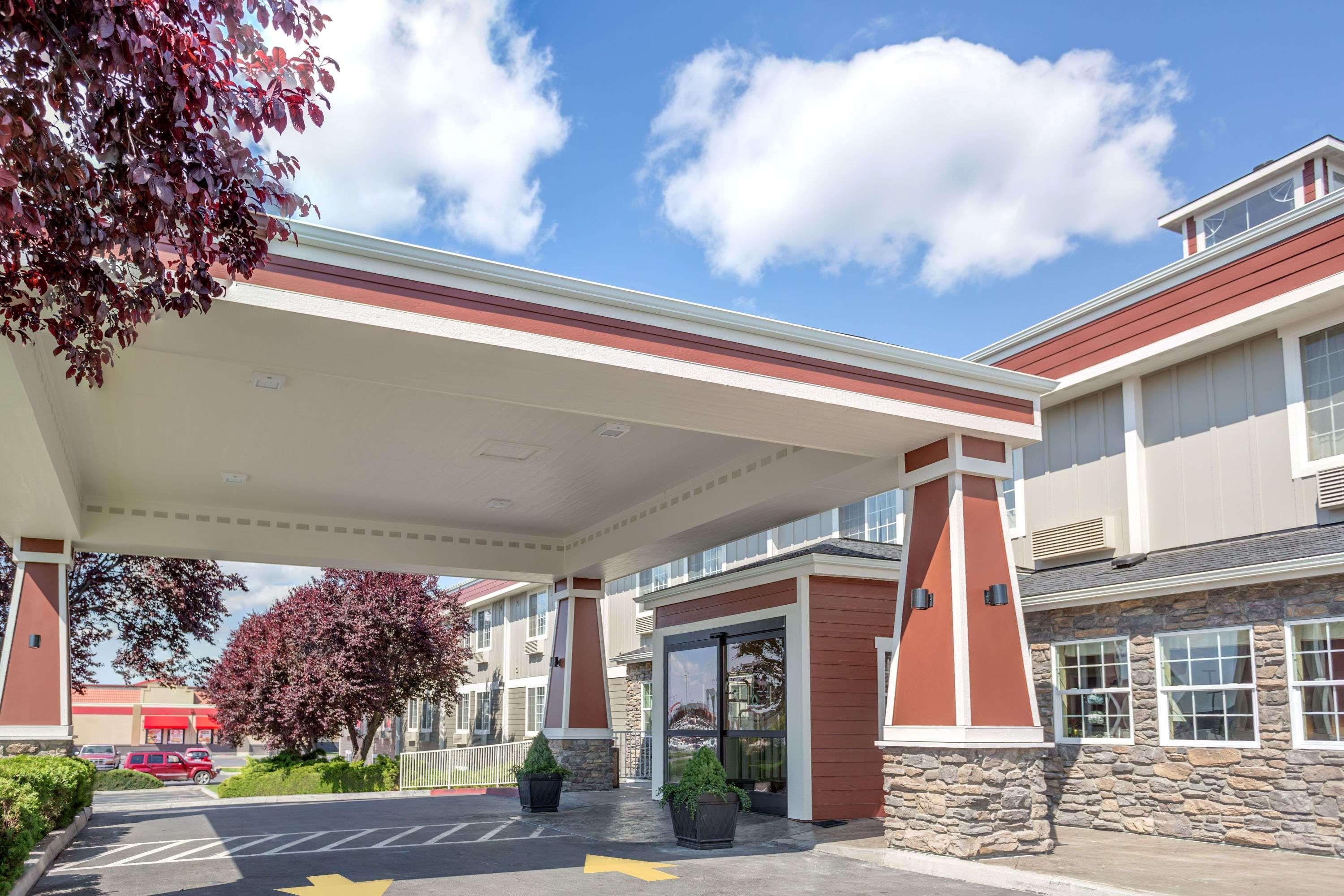 Hotel Ramada By Wyndham Moses Lake Exterior foto